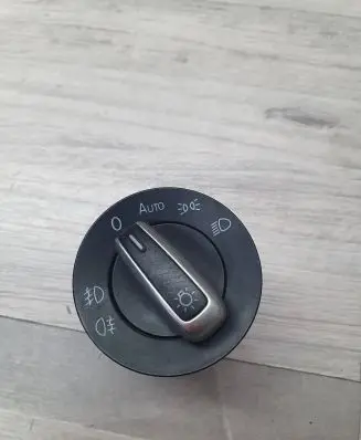 Volkswagen Touran II Light switch