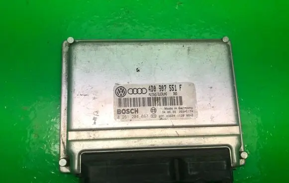 Audi A4 S4 B5 8D Engine control unit/module ECU 4D0907551F 0261204687