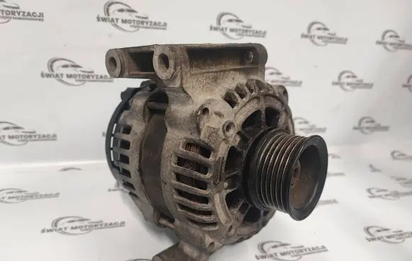 Opel Astra H Generator/alternator 13586367