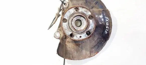Volvo V70 Front wheel hub