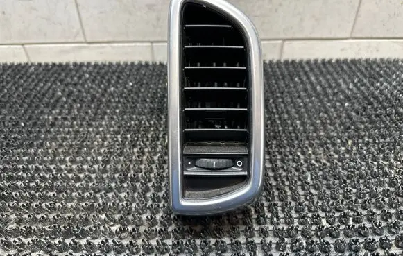 Porsche Cayenne (92A) Dashboard side air vent grill/cover trim 7P5819703A