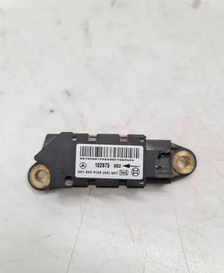 Mercedes-Benz C W203 Airbag deployment crash/impact sensor 0018209126 102975002