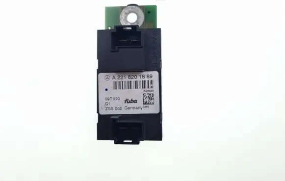 Mercedes-Benz S W221 Aerial antenna amplifier A2218201889