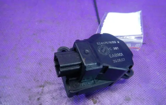 Alfa Romeo 159 A/C air flow flap actuator/motor 52407578