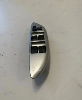 Toyota Yaris Electric window control switch 0103r40