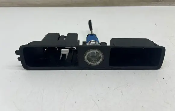 Audi Q3 F3 Cigarette lighter 83C863349