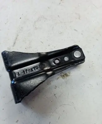 Chrysler Town u0026 Country V Sliding door upper roller guide/hinge 05020899AF
