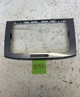 Volkswagen PASSAT B6 Radio/GPS head unit trim 3C0858069AC