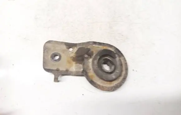 Nissan Primera Radiator mount bracket 