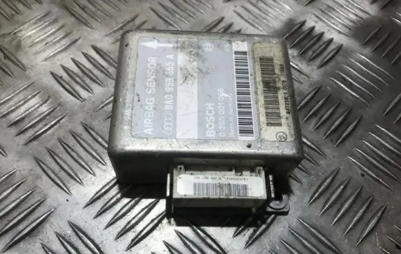 Audi A4 S4 B5 8D Airbag control unit/module 8a0959655a 0285001086