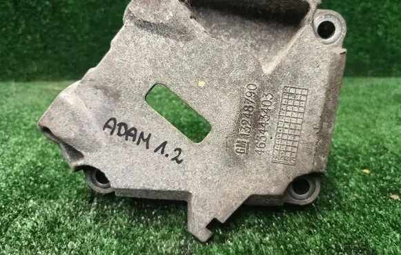 Opel Adam Engine mounting bracket 13248790