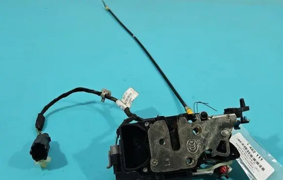 SsangYong Rexton I Rear door lock 82730-08100 IMPRK1482111