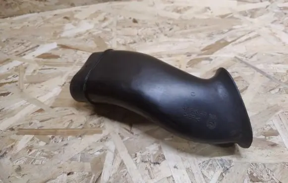 Jaguar XK8 - XKR Air intake duct part 4613025139