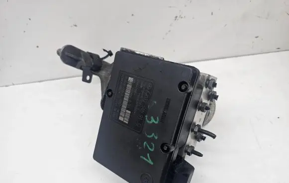 Mercedes-Benz C W203 ABS Pump A0325459132