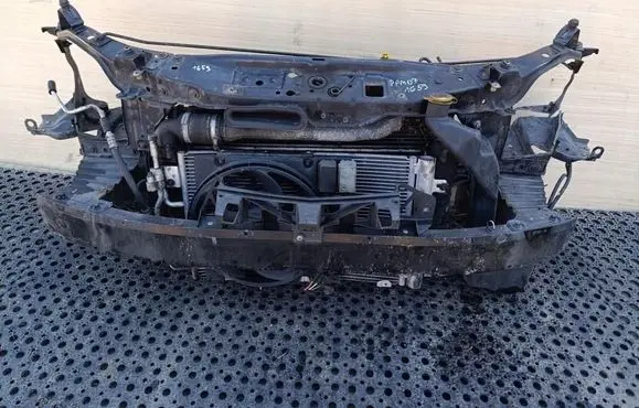 Opel Zafira B Radiator support slam panel