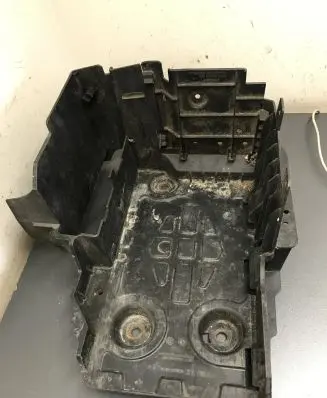 Renault Espace III Battery tray 8200208056