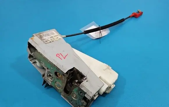 Volkswagen Sharan Front door lock 93BG220A20AD IMPRK1588933