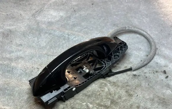 Skoda Fabia Mk1 (6Y) Rear glass lock/latch T1558 5F483901A