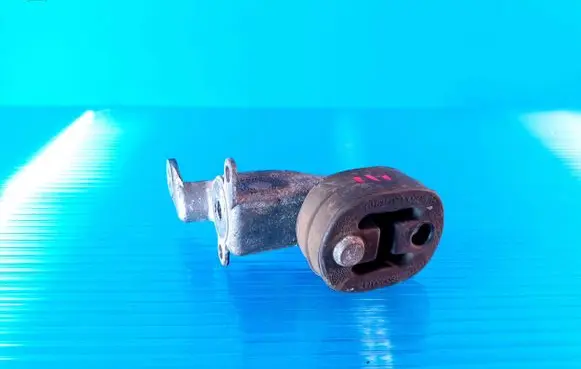 Audi A6 Allroad C7 Muffler mount bracket/holder 4G0253144B