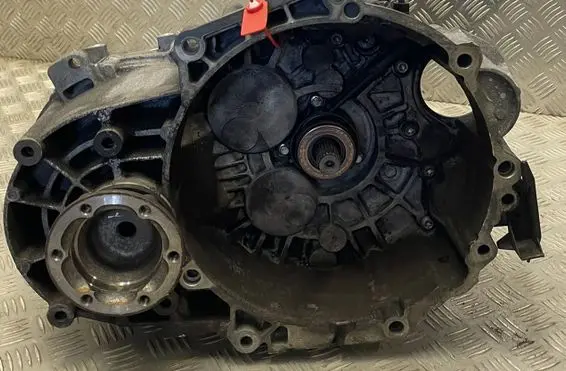 Volkswagen Golf V Manual 5 speed gearbox JLW