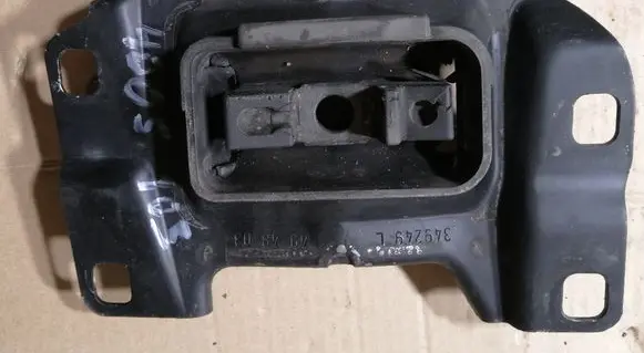 Volvo S40 Engine mount bracket 349249