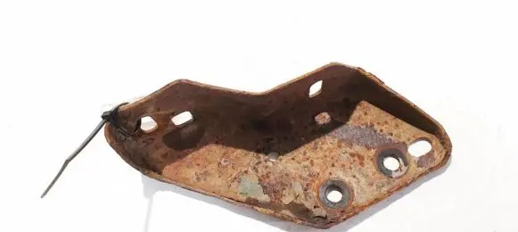 Iveco Daily 30.8 - 9 Engine mounting bracket