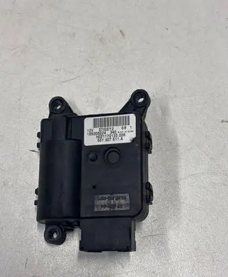 Volkswagen PASSAT B7 Air flap motor/actuator 185006024 561907511A