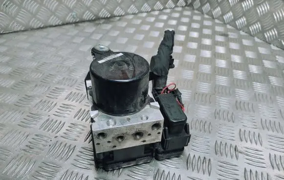 Volvo S80 ABS Pump 31329139