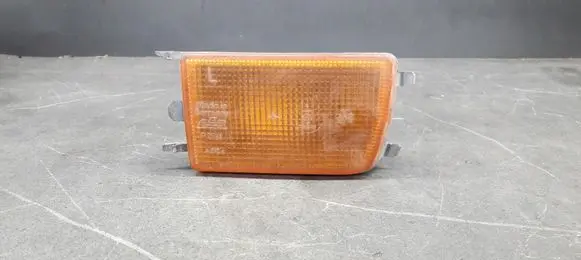 Volkswagen Golf III Front indicator light 10953155c