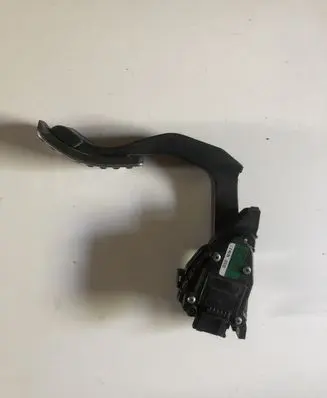 Volkswagen Phaeton Accelerator throttle pedal 3D1721503N