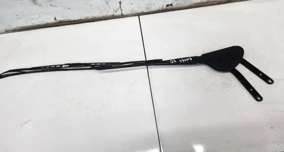 Mercedes-Benz C W203 Front wiper blade arm A2038240749
