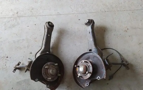 Volvo S40, V40 Rear wheel hub