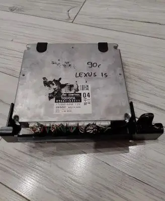 Toyota Yaris Engine control unit/module ECU 89661-5240