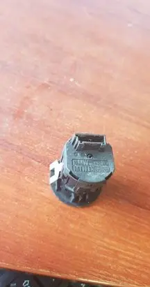 Passenger airbag on/off switch
