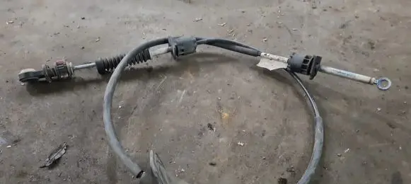 Volvo XC70 Gear shift cable linkage 30759131