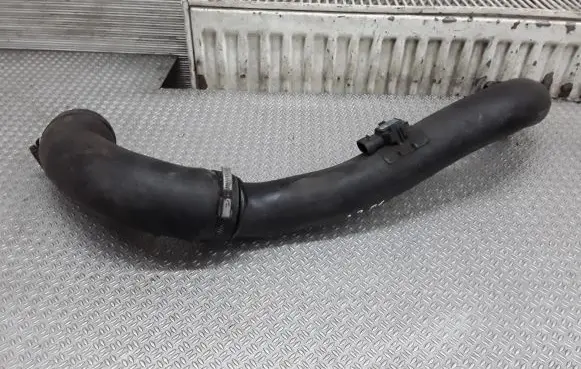 Mitsubishi Carisma Intercooler hose/pipe 30896686