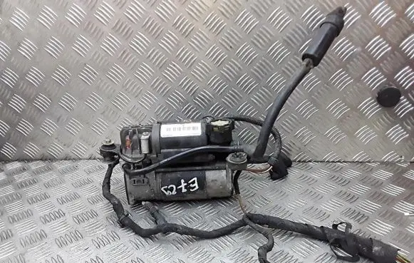 Audi A8 S8 D3 4E Air suspension compressor/pump 15155000462