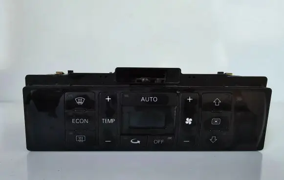 Audi A4 S4 B5 8D Climate control unit 8D0820043M