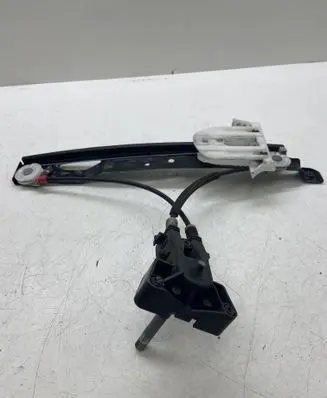 Ford Mondeo MK IV Rear window lifting mechanism without motor