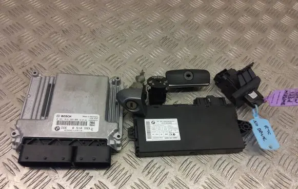BMW 1 E82 E88 Engine ECU kit and lock set 8510593 0281016926