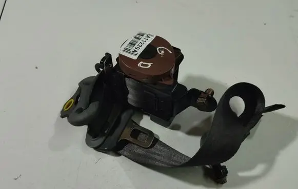 KIA Sorento Rear seatbelt 025016