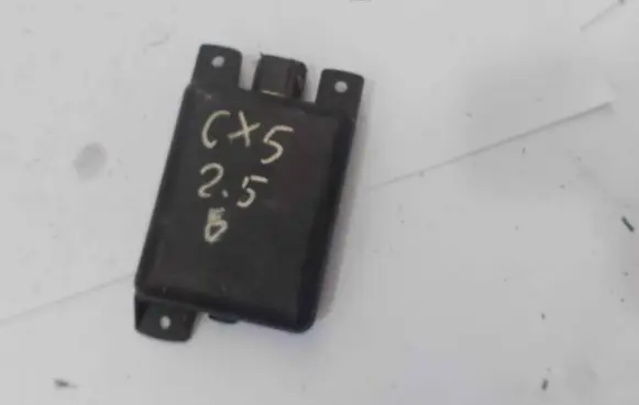 Mazda CX-5 Blind spot module KA1E67Y90 6PZ01216705