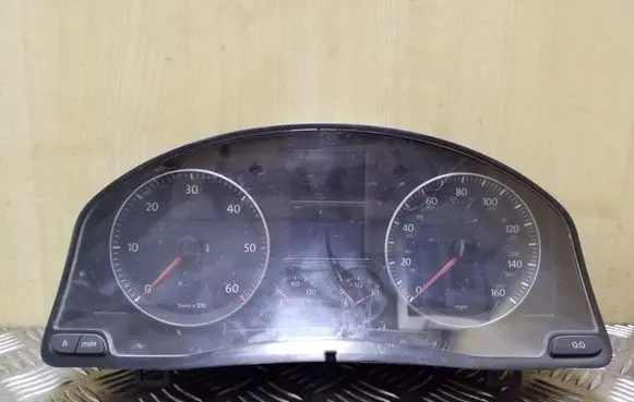 Volkswagen Jetta V Speedometer (instrument cluster) 1K0920962G V0011000