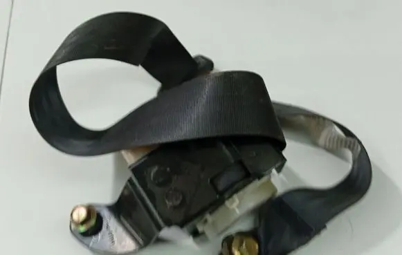 Honda Accord Middle seatbelt (rear) 