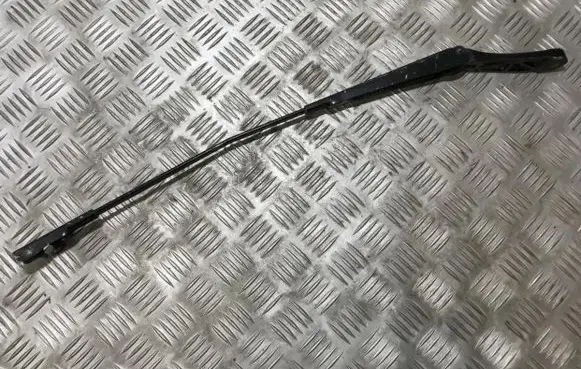 Volkswagen Golf Plus Front wiper blade arm 5m0955409a