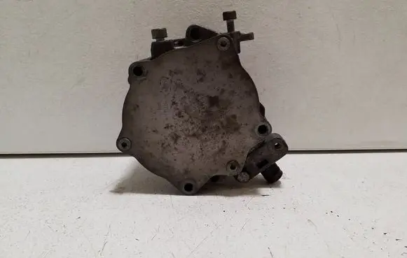 Audi TT TTS Mk2 Vacuum pump 06J145100G