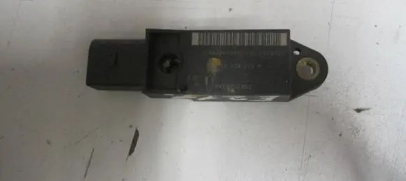 Mercedes-Benz E W211 Airbag deployment crash/impact sensor A0028202726