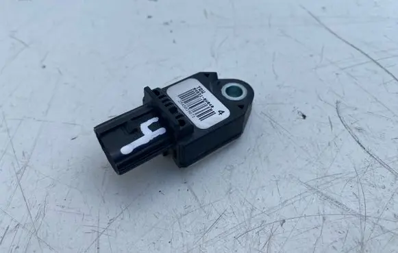 Lexus IS 220D-250-350 Airbag deployment crash/impact sensor 898310W040