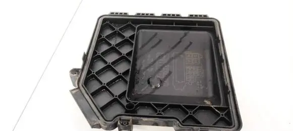 Opel Meriva A Fuse box cover 13144736