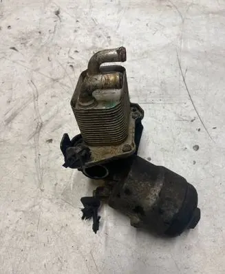 Opel Astra H Engine oil radiator E2085000 8973729421